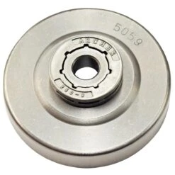 Echo/Oregon CS302, CS315, CS330,CS351, CS360 Centre Drive Sprocket Chain Pitch 1/4" 8 Teeth 64030