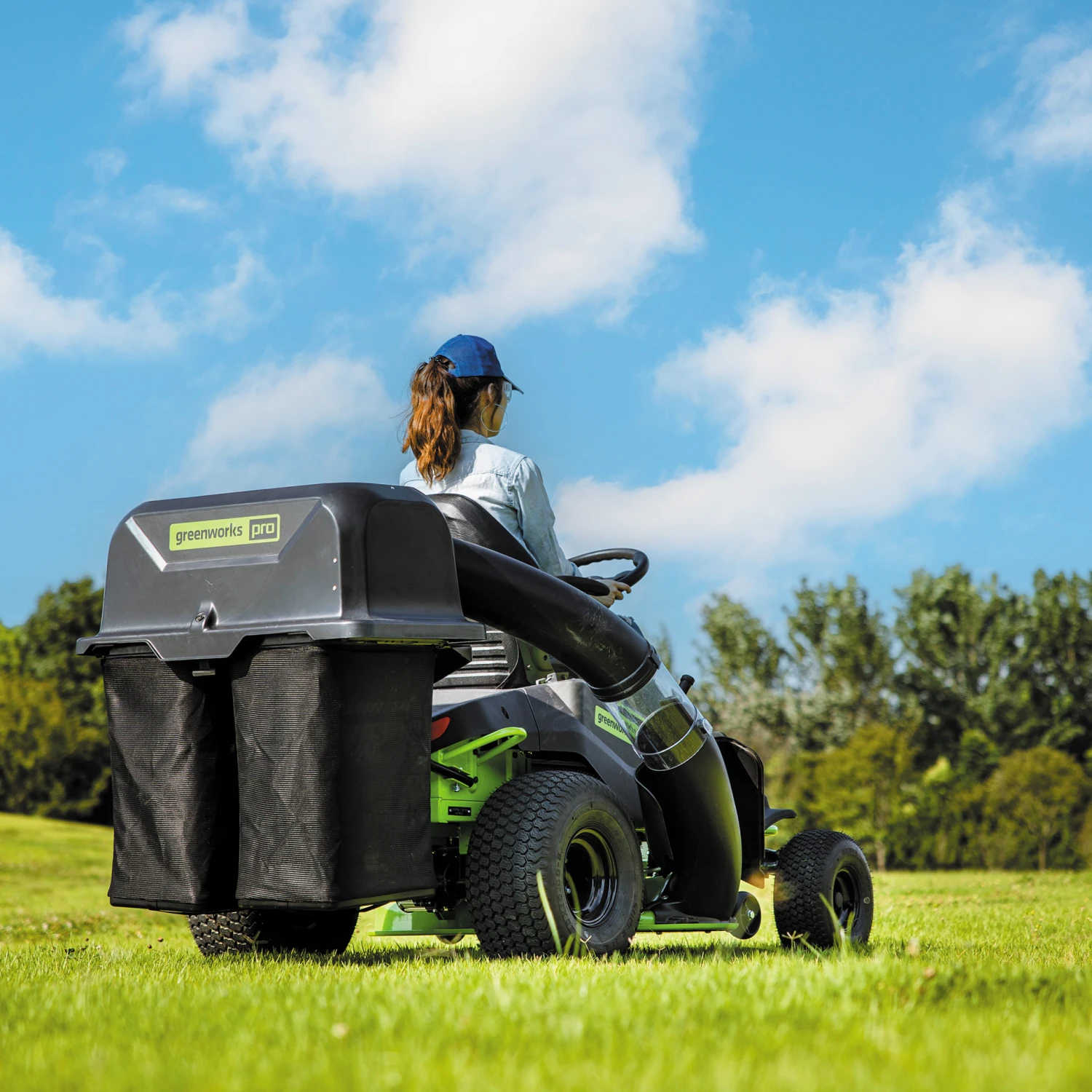 GREENWORKS 60V Pro Electric 42" Zero Turn & Ride-on Lawnmower 210L Grass Catcher Assy. 7504802AU 2 GREENWORKS 60V Pro Electric 42" Zero Turn & Ride-on Lawnmower 210L Grass Catcher Assy. 7504802AU - Image 2